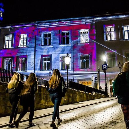 Artrooms Pokoje Goscinne Krosno Buitenkant foto