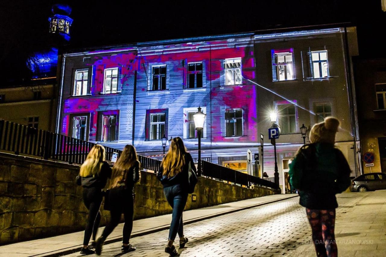 Artrooms Pokoje Goscinne Krosno Buitenkant foto