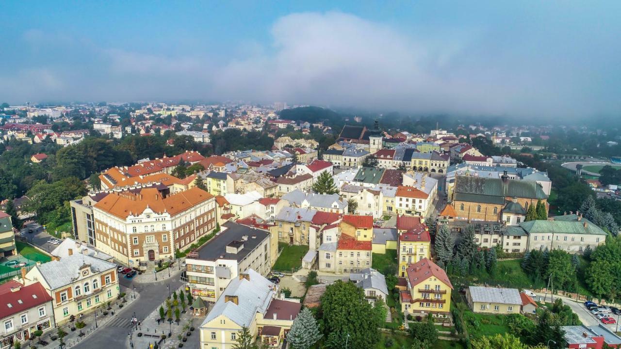 Artrooms Pokoje Goscinne Krosno Buitenkant foto