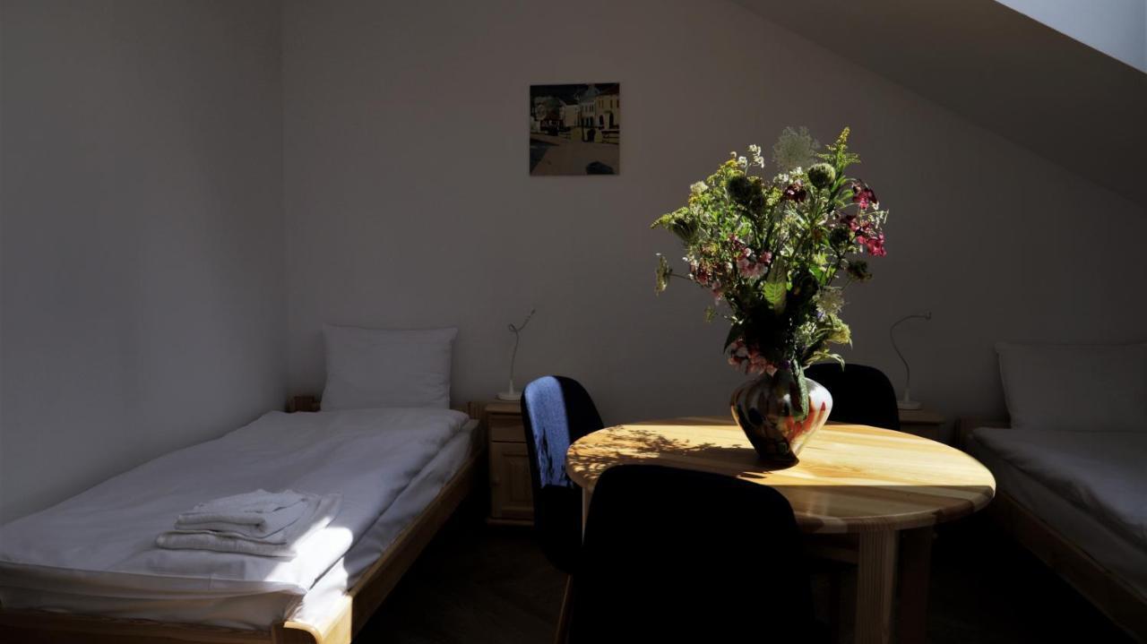 Artrooms Pokoje Goscinne Krosno Buitenkant foto